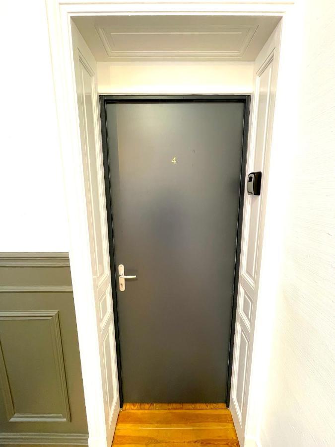 Residence Adam A Part Валенсиен Екстериор снимка