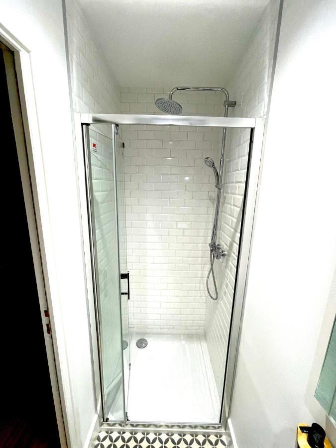 Residence Adam A Part Валенсиен Екстериор снимка