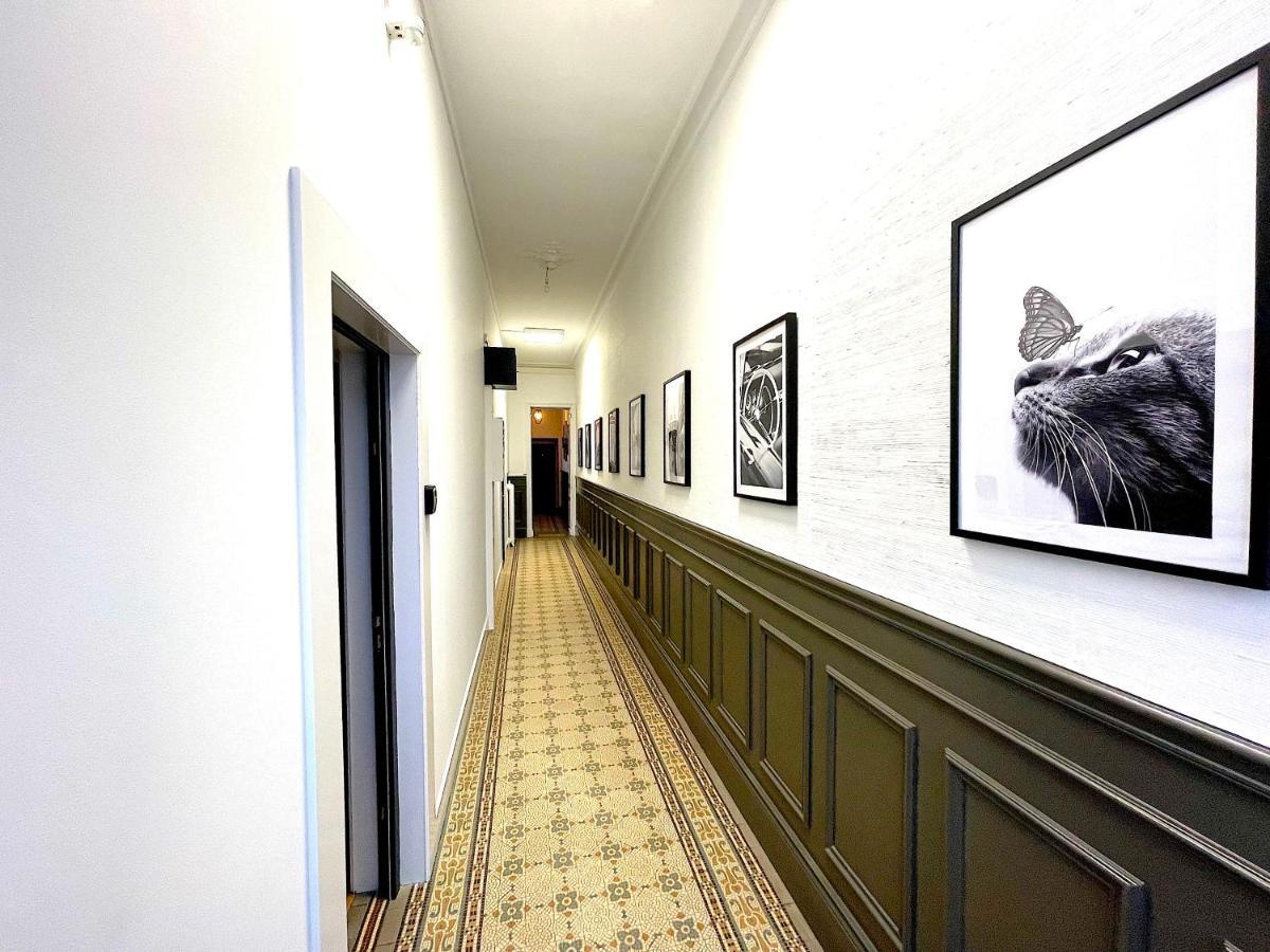 Residence Adam A Part Валенсиен Екстериор снимка