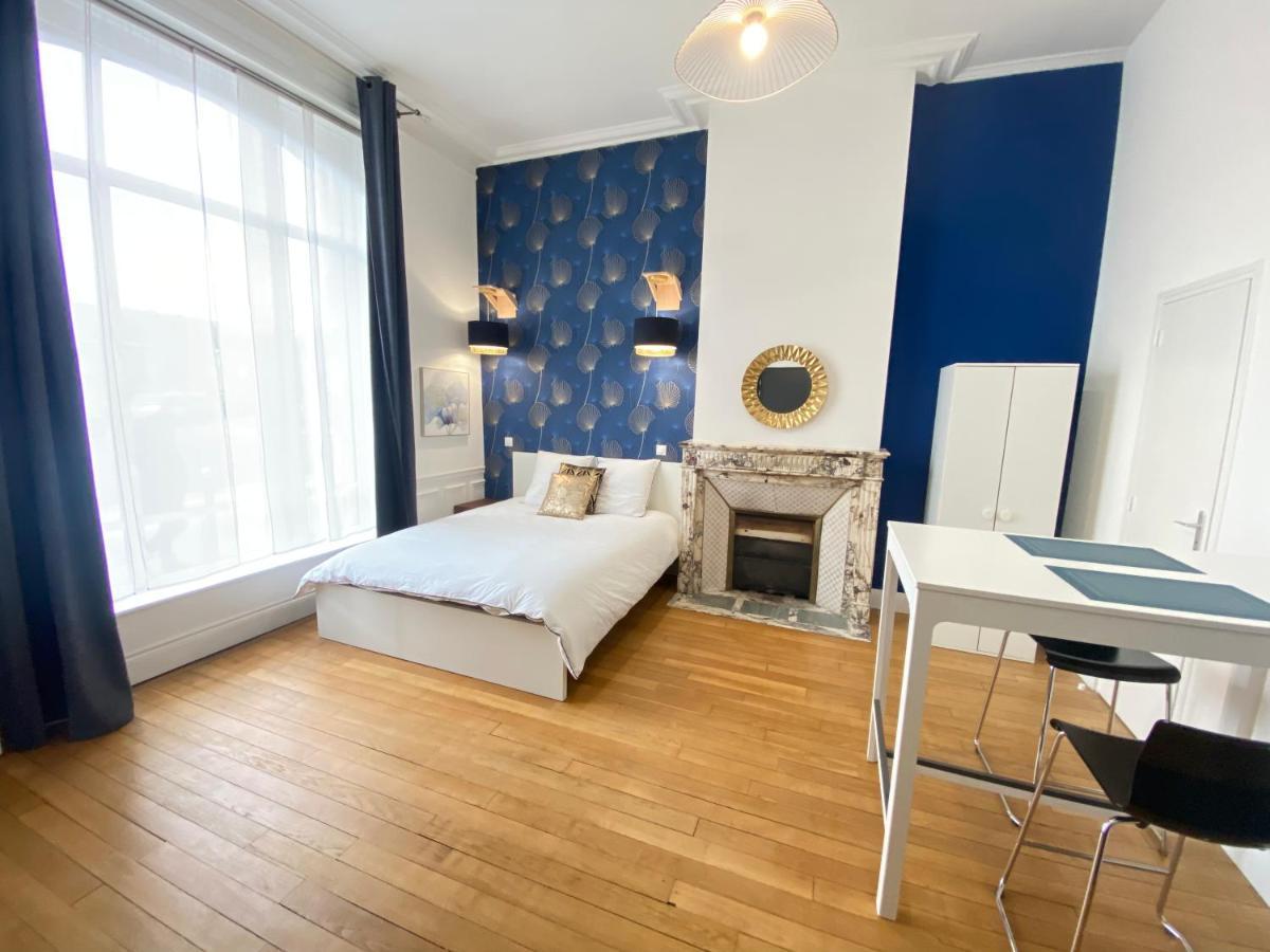 Residence Adam A Part Валенсиен Екстериор снимка